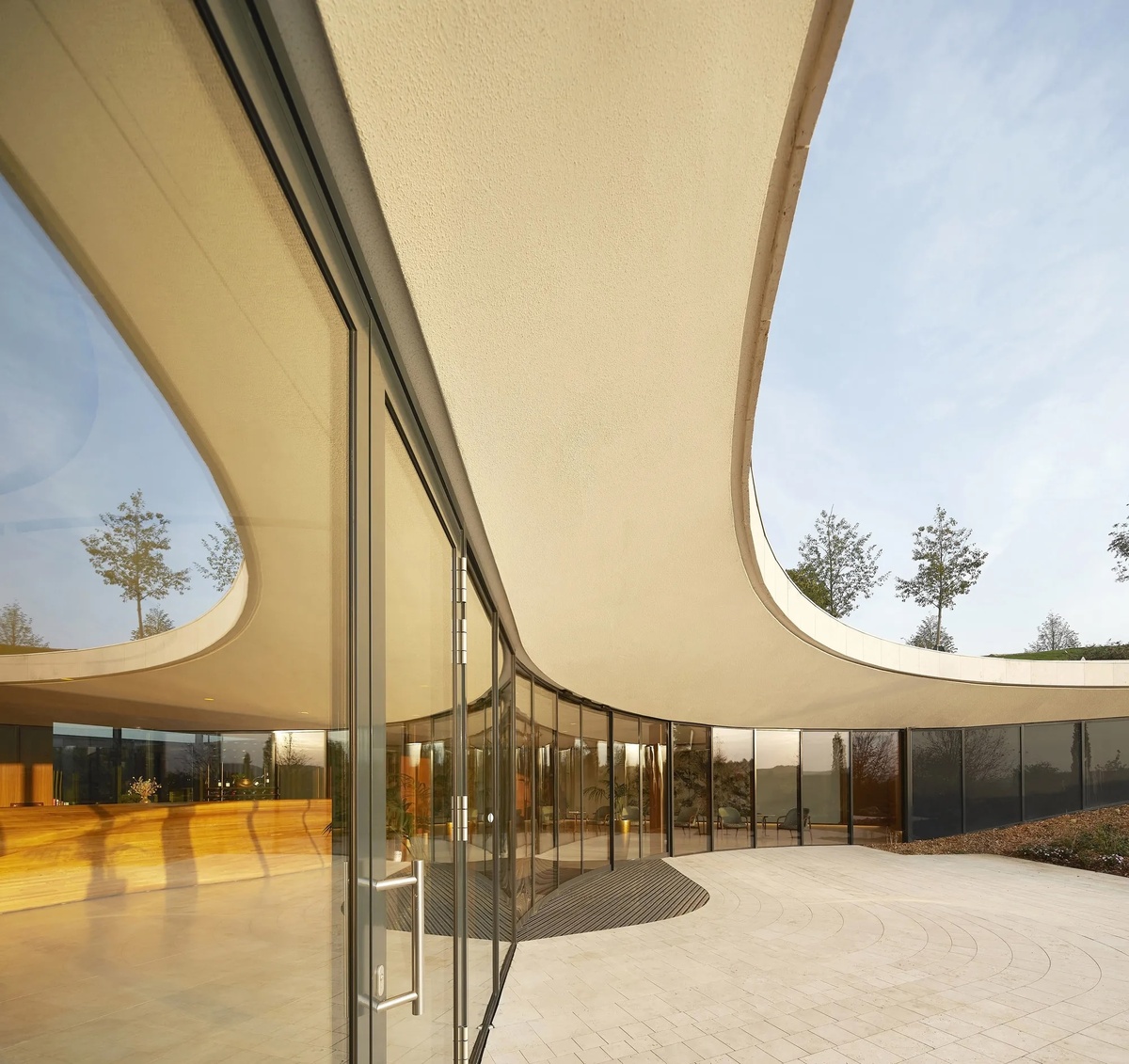 Architecture: BORD Architectural Studio | Project: Sauska Tokaj Winery | Photo: Hufton + Crow | Geo: Rátka, Padi-hegy, HU