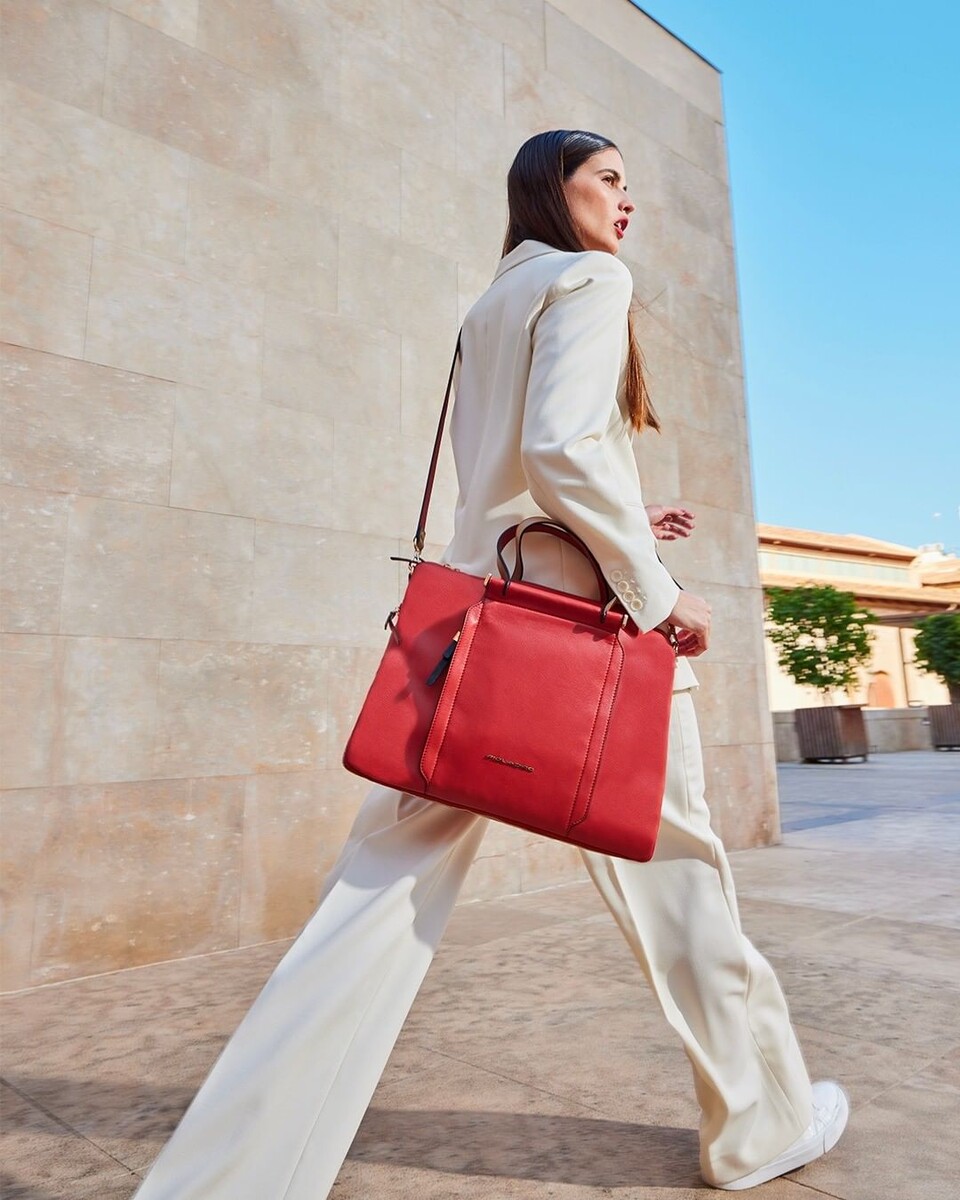 Источник социальные сети Piquadro 