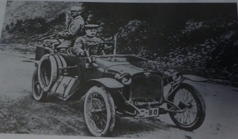 Германский патрульный автомобиль «Wanderer куколка», на дороге в гористом массиве Вогезы. 1915 год.