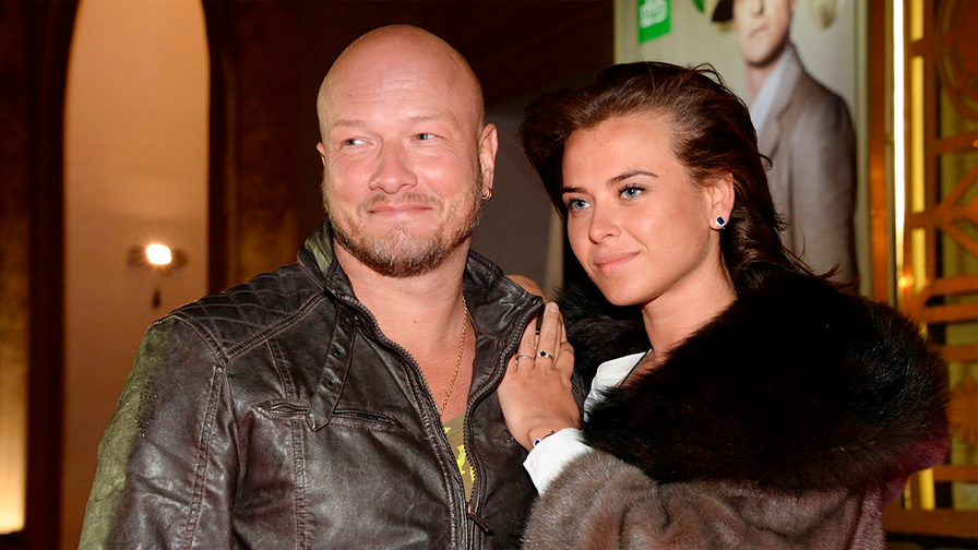 Никита Панфилов с женой Ксенией (Фото: Анатолий Ломохов / Global Look Press)