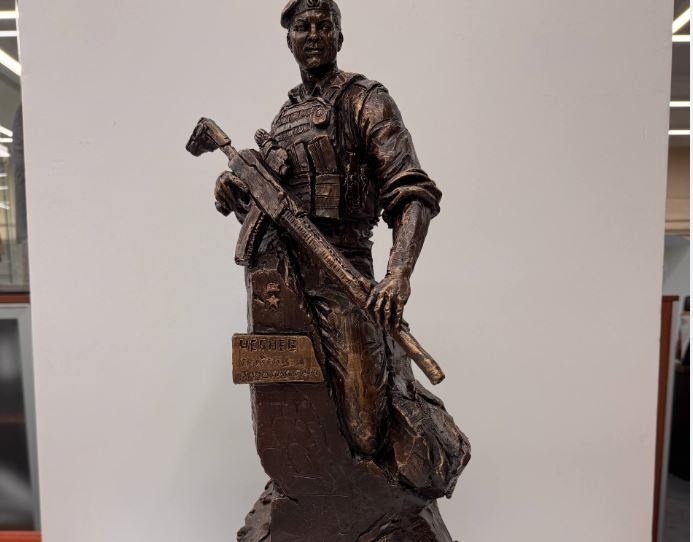     Победил проект №6: в Курчатове установят памятник Герою России Сергею Чебнёву