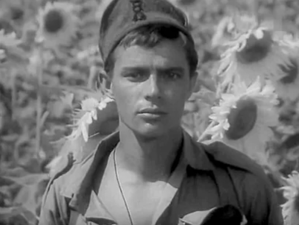Лев Прыгунов в фильме "Они шли на Восток"