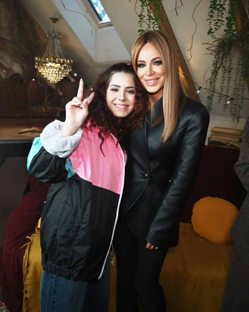    Ани Лорак с дочерью. Фото: соцсети