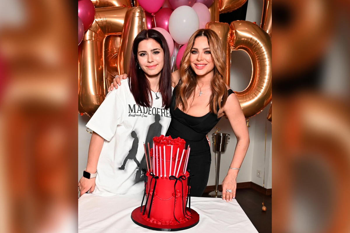    Ани Лорак с дочерью. Фото: соцсети