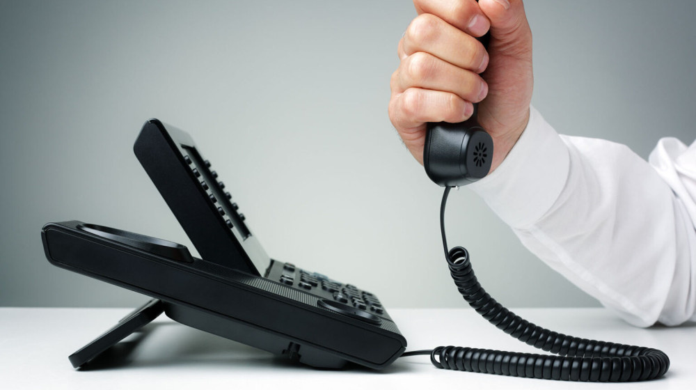    Звонят и молчат почему это может быть опасно