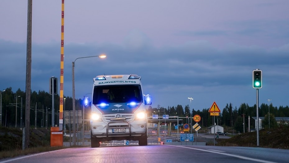    Автомобиль финской погранохраны у границы Финляндии с РФ. Автор фото: Rajavartiolaitos/Погранохрана Финляндии