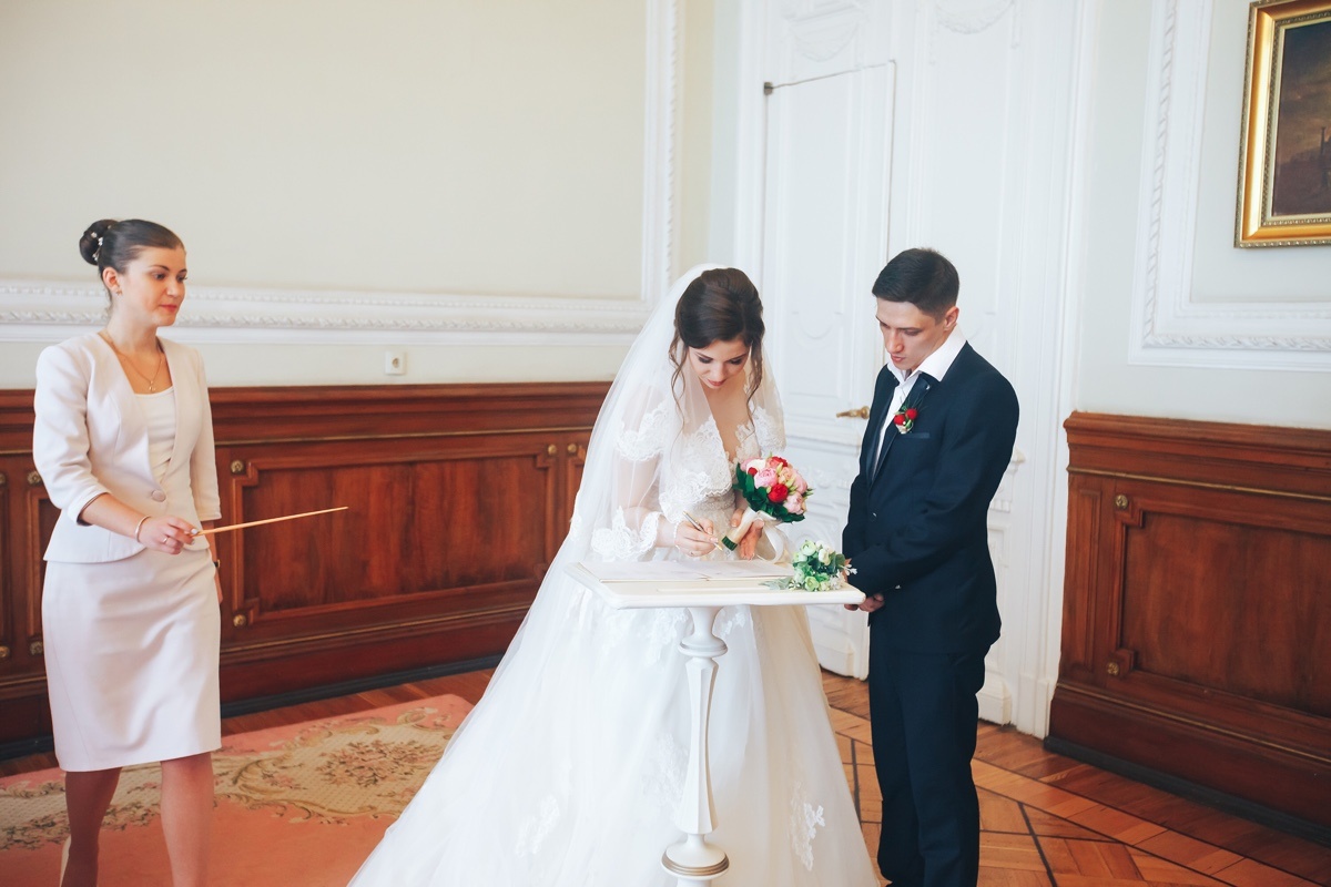 e-leet / Shuttersock / FOTODOM📷При заключении брака супруги могут выбрать любую фамилию