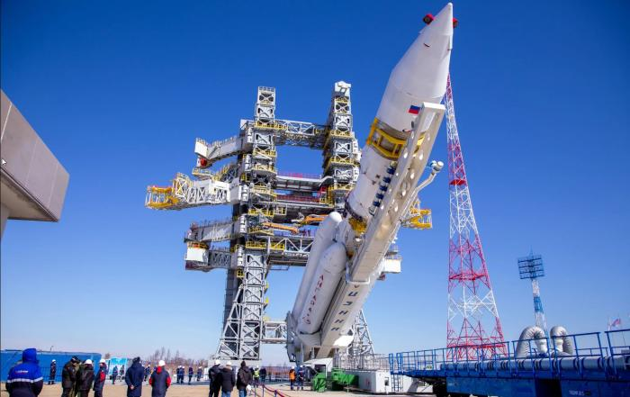 Заглавное фото: Роскосмос