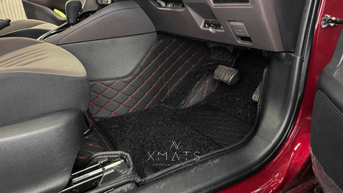 Коврики из экокожи на Toyota Yaris