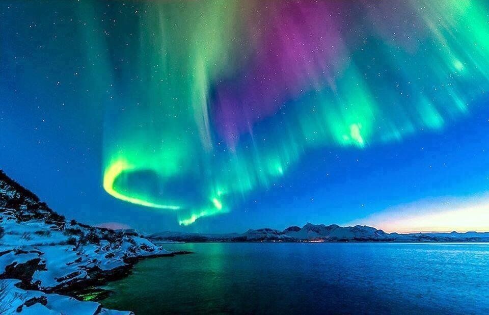 Северное сияние на нашей планете. Источник: https://goo.su/rqzSM7