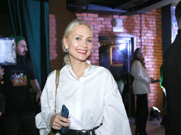     КАТЯ ГОРДОН / Лилия Шарловская