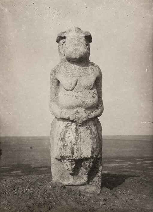 Неизвестный автор «Каменная баба в Аскании-Нова», 1900–1910-е © РОСФОТО