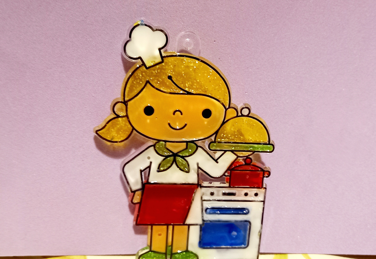 Катерина. Других витражных куколок из этого набора я покажу в следующих публикациях канала. Также покажу кафе  "Катерина", когда оно будет готово. 