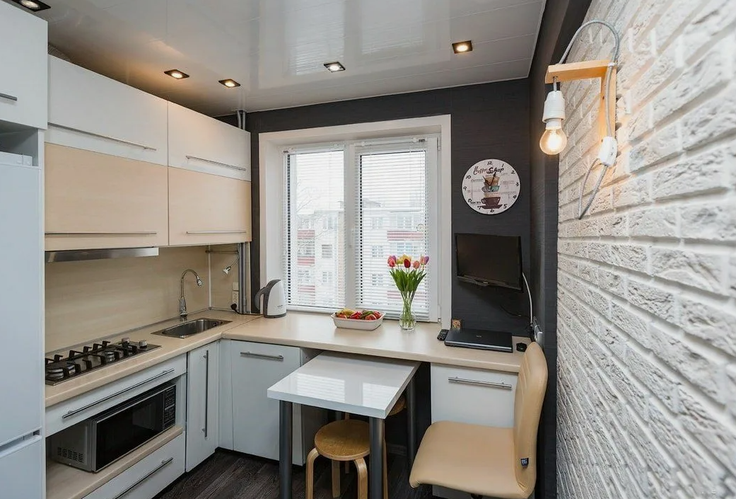 "Как сделать маленькую кухню удобной и просторной: 10 лайфхаков от дизайнера интерьеров"