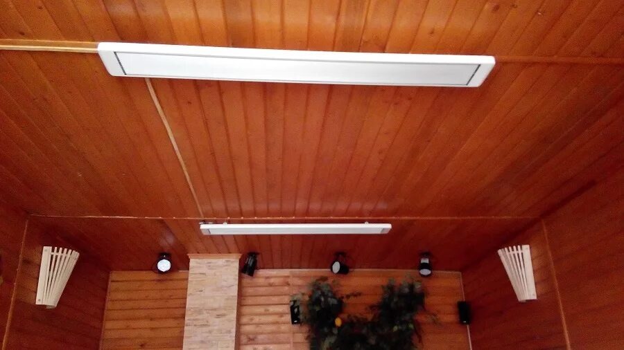 Потолочные обогреватели в предбаннике