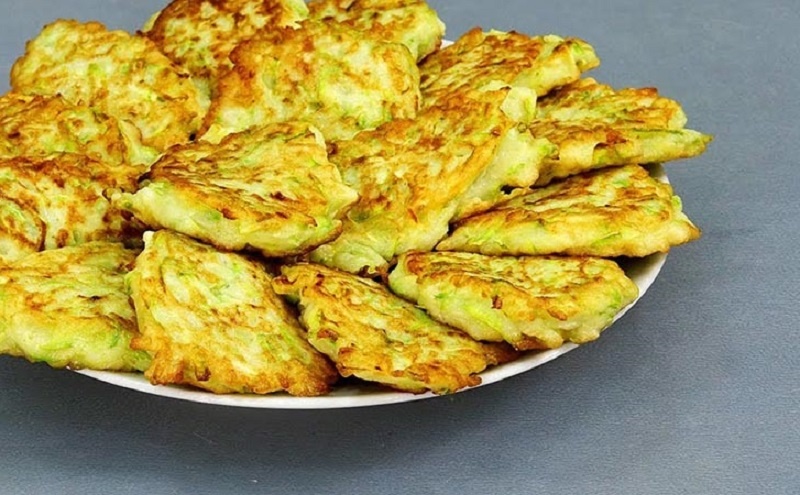Кабачковые оладьи на кефире: нежность, вкус и летнее настроение
