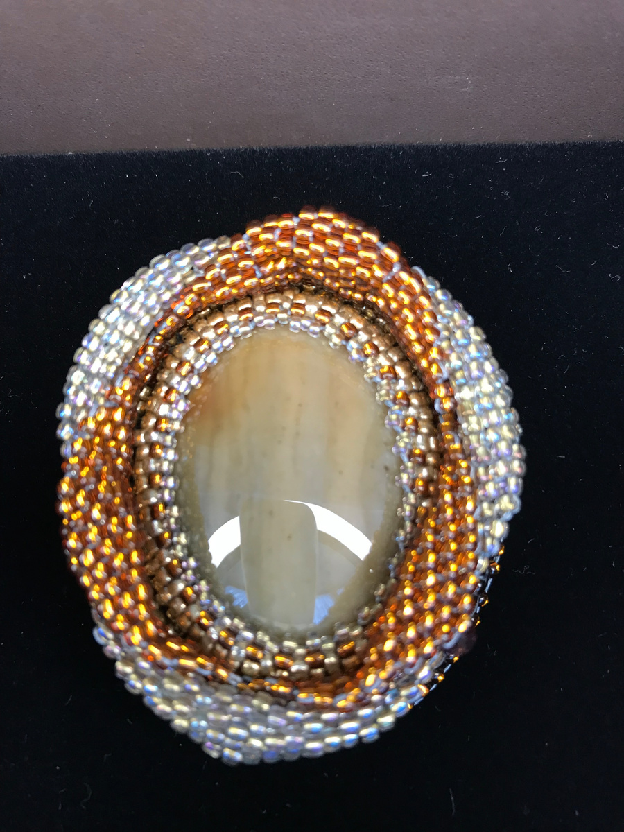  Такими были мои первые броши. Они мне все нравятся. А как вам?