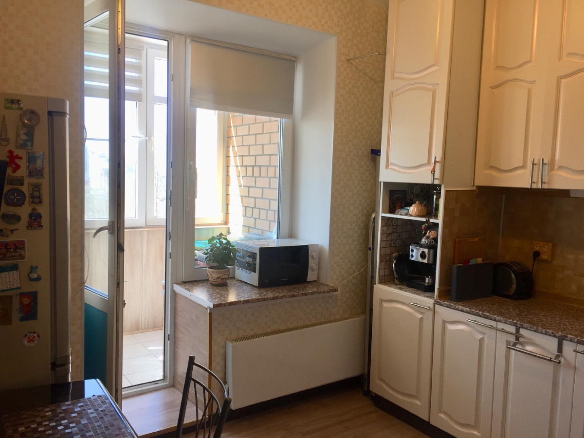 Кухню мы сами строили. Фото мое