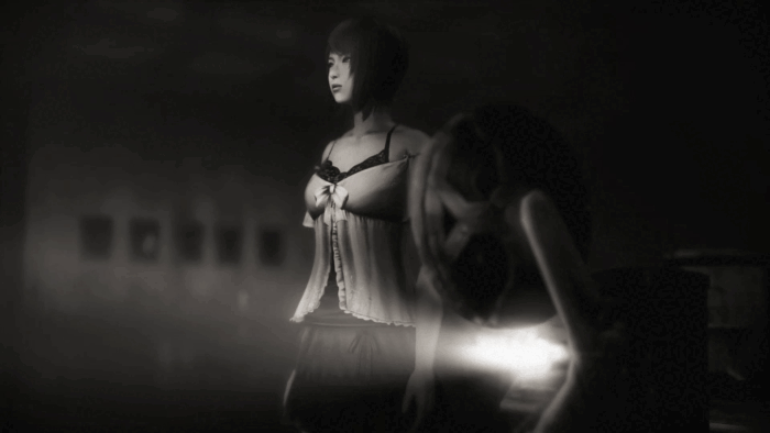 Gif картинка "Мисаки смотрит Кагуру"