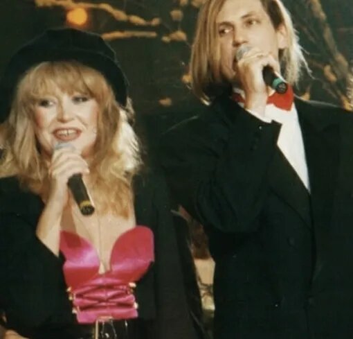 Алла Пугачева и Сергей Челобанов. Кадр из телешоу "Рождественские встречи"