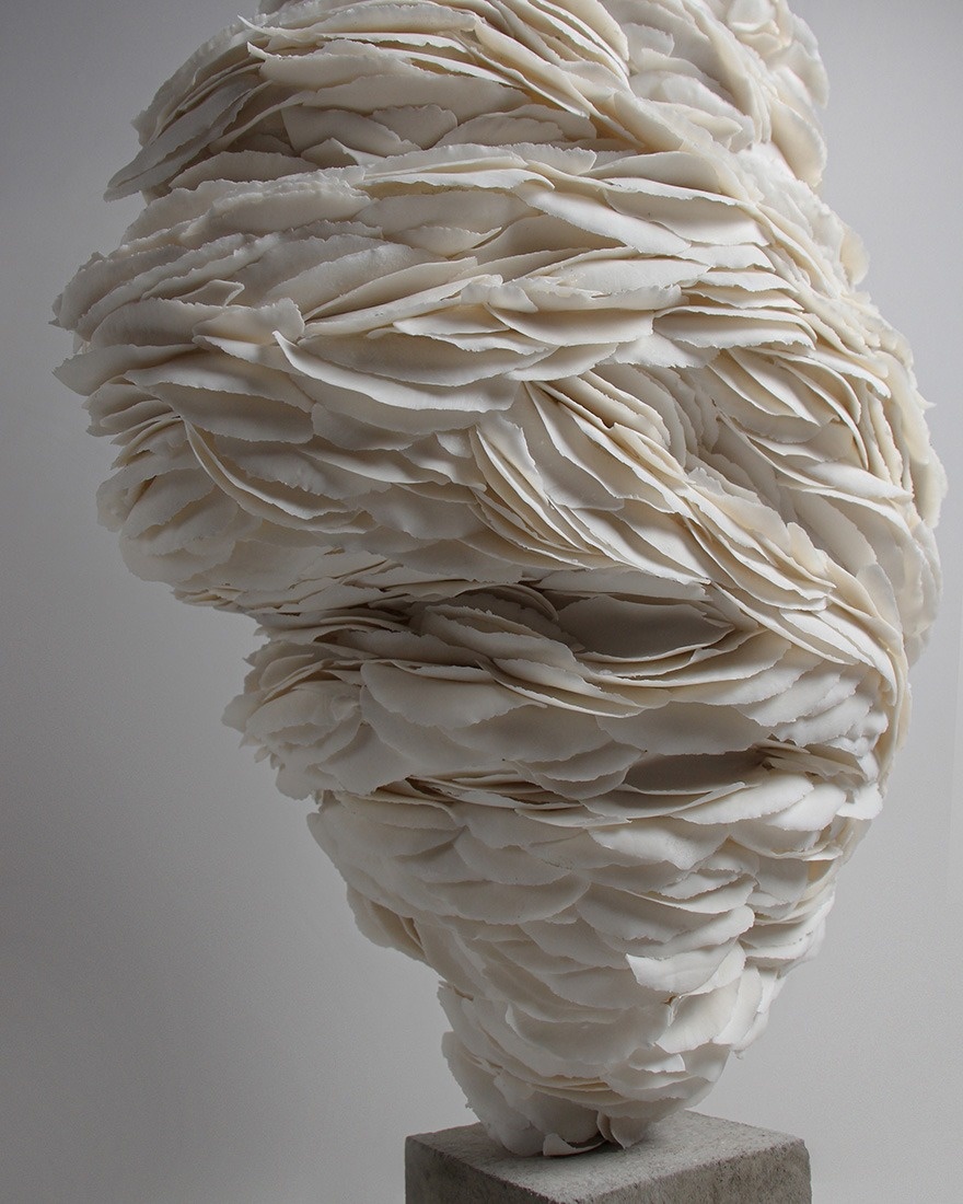 Юлия Батырова, Вдох/Выдох, бетон и фарфор.