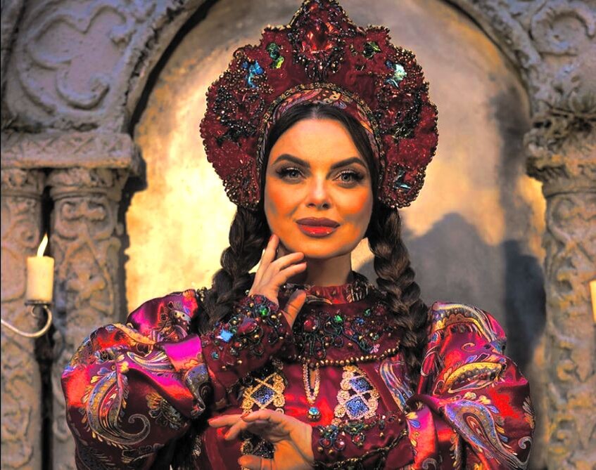 Королева хороша в любой одежде