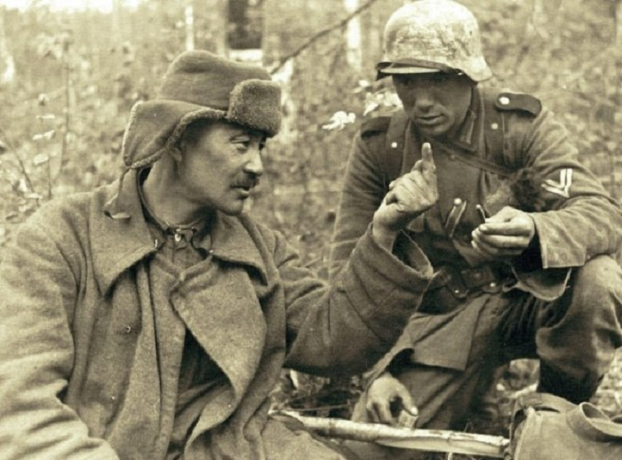 Немец и советский солдат