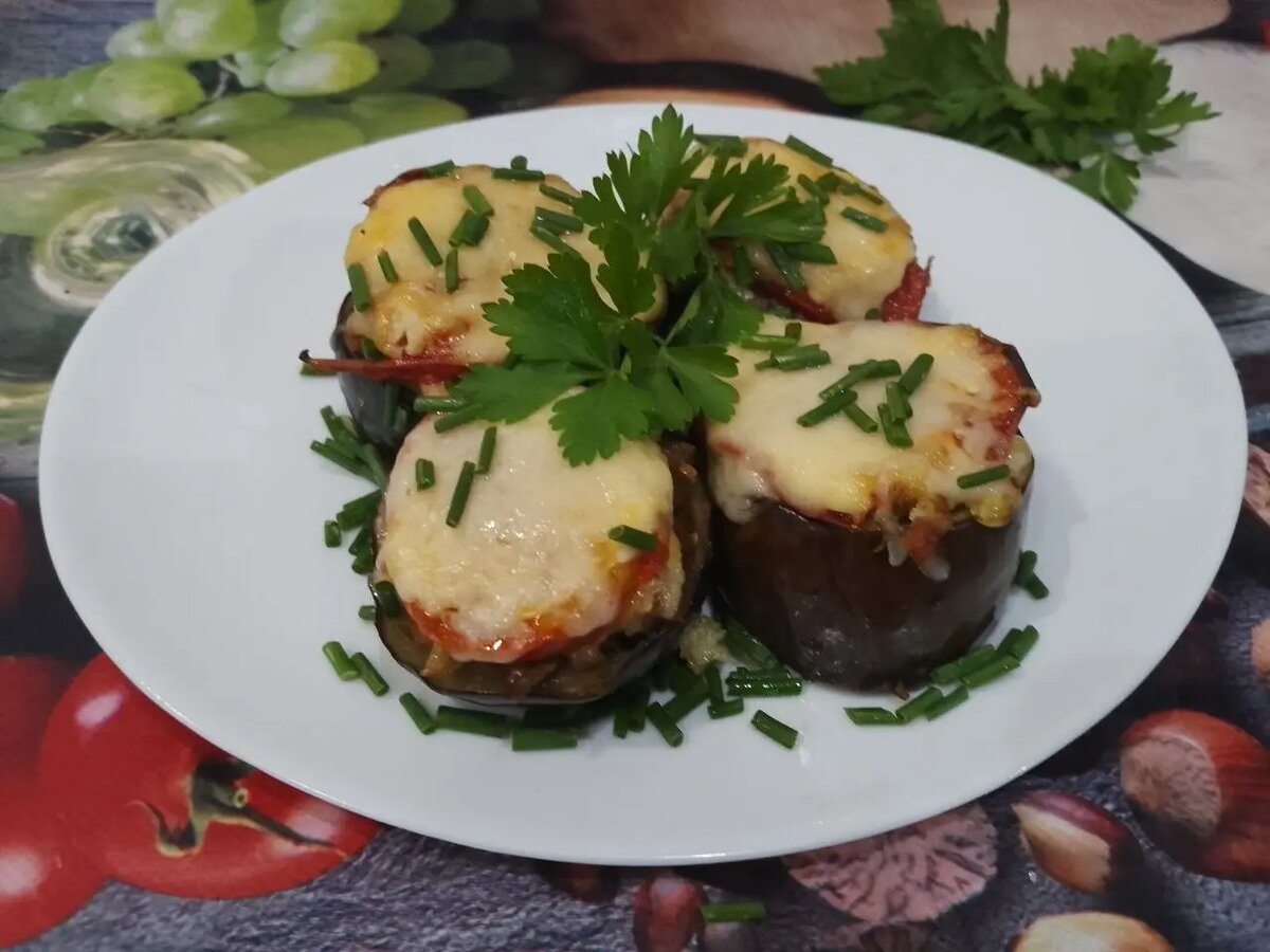 Баклажаны с мясной начинкой и сыром