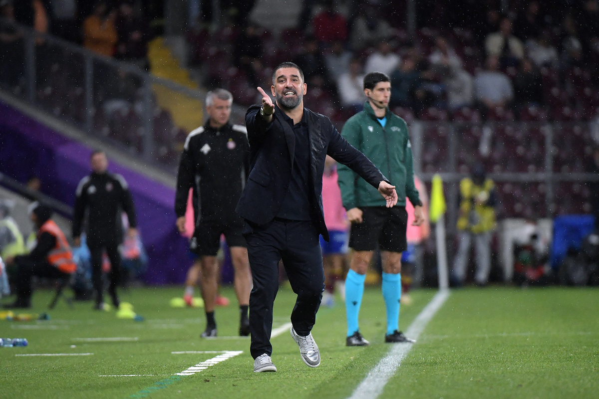 Арда Туран - главный тренер Шахтёра