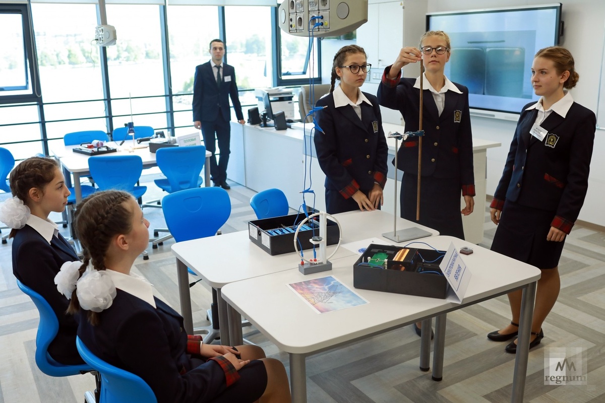    Урок физики / Источник: Дарья Драй © ИА REGNUM