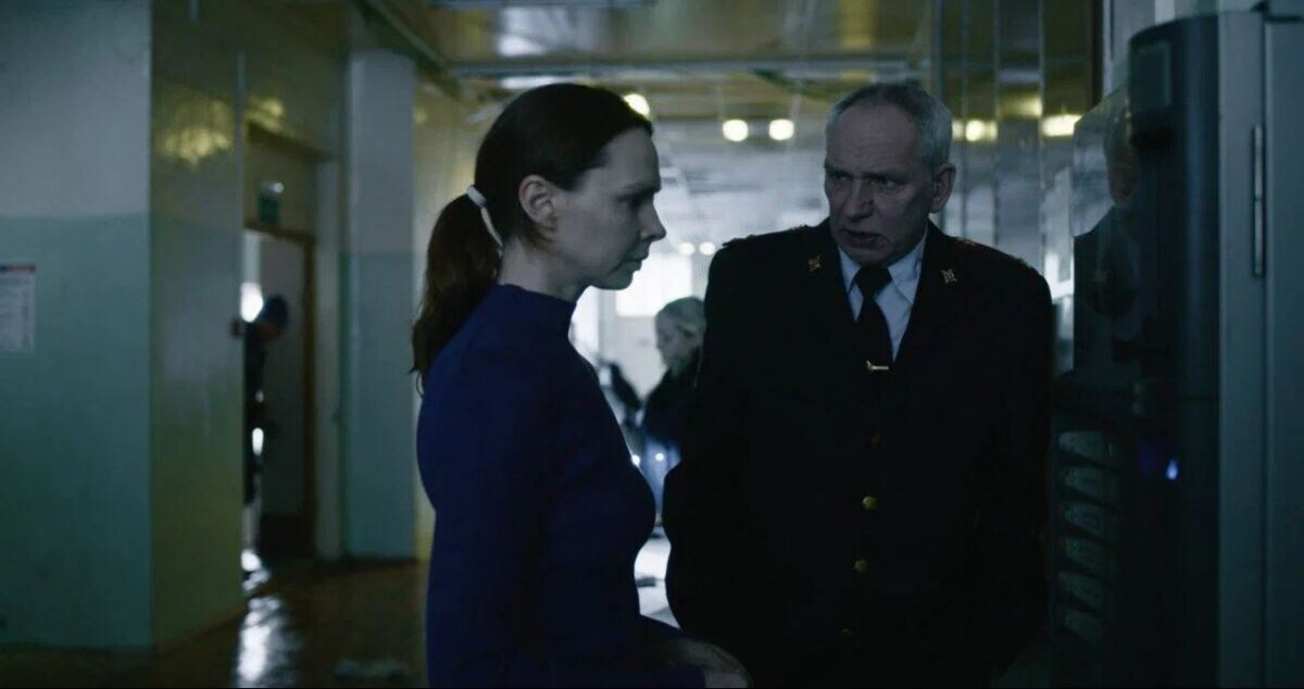 Елена Николаева и Дмитрий Поднозов. Кадр из сериала "Буровая".