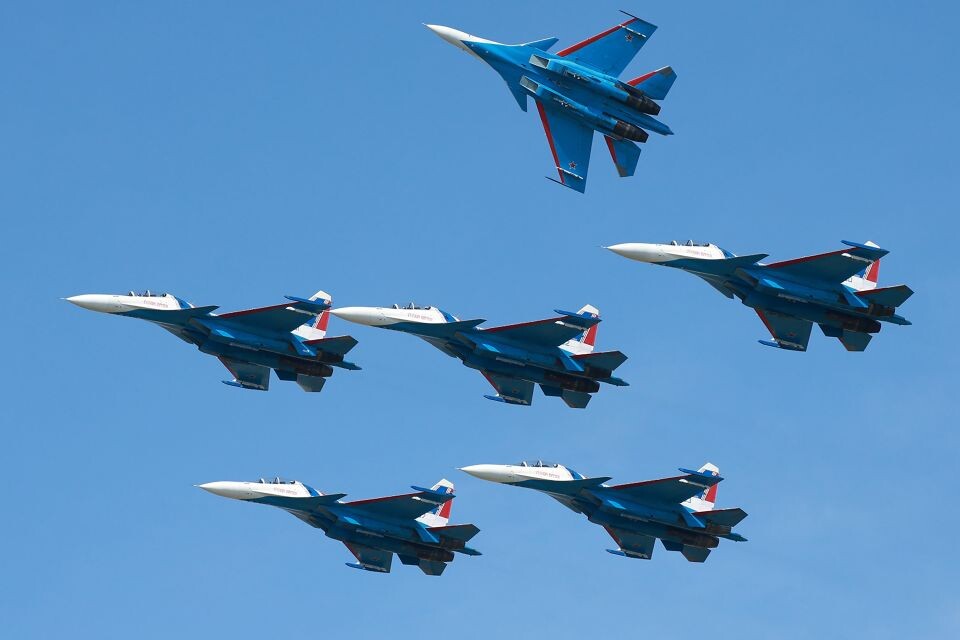    Прилет "Русских Витязей" в Барнаул. Источник: Олег Укладов