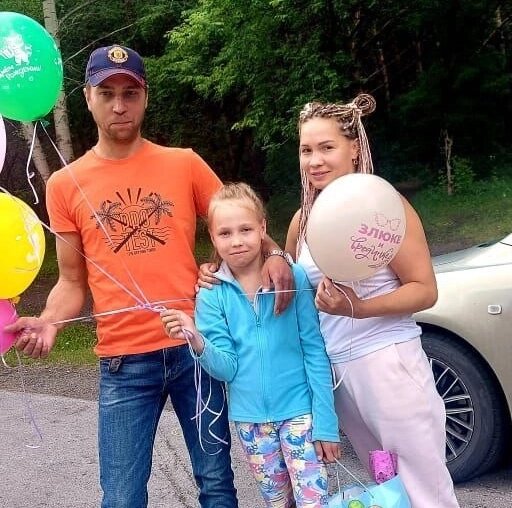    Александр Щёткин с дочерью и женой Фото: Александр Щёткин