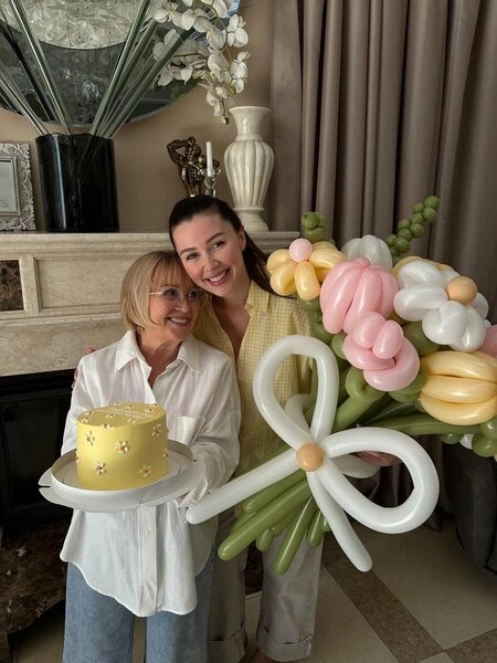    Анна Заворотнюк с бабушкой Валентиной Борисовной