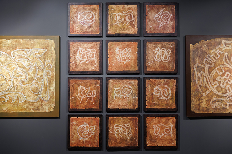    Изобразительное искусство на Алтае имеет древние корни, уходящие вглубь тысячелетий