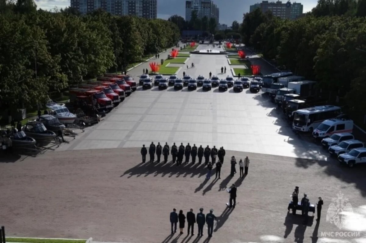    Брянские спасатели получили 56 единиц новой специализированной техники