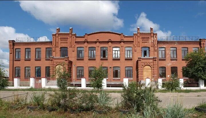 ул. Чкалова 194, г. Барнаул, здание 1908 года постройки, ныне Центр Детского Творчества