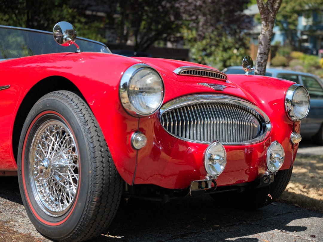 Фотография, снятая в формате Ultra HDR JPEG, делает блеск хромированных спиц автомобиля гораздо более выразительным при просмотре на HDR-экране.
Hasselblad X2D 35–100mm F2.8–4.0 @ 60mm | F3.5 | 1/500 сек | ISO 100
Фото: Митчелл Кларк