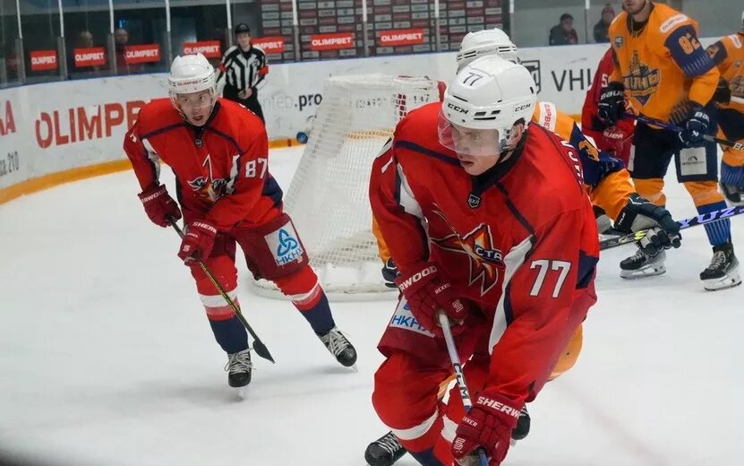    Хоккейная «Ижсталь» обыграла «Челны» в контрольном матче