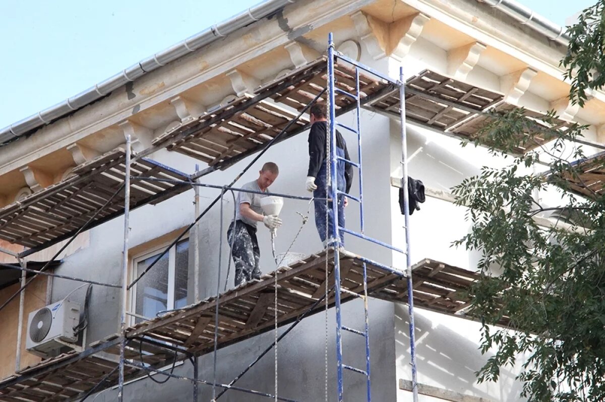    Срок капремонта домов в Волгограде и области рассчитан до далёкого 2055 года...