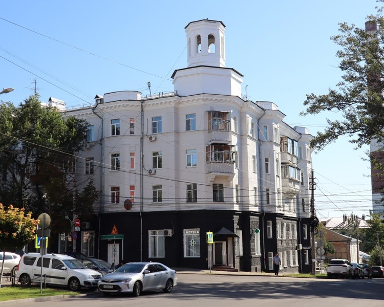     В центре Курска завершается ремонт фасадов 9 домов