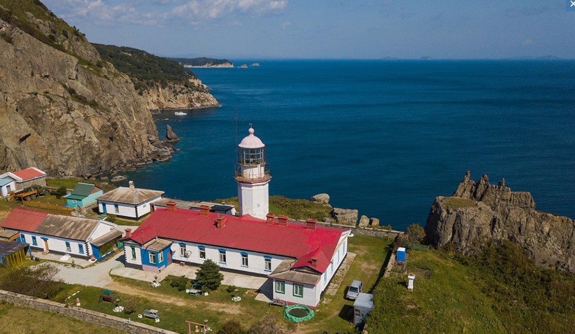 А. Шпатак - Маяк сверху. Специально оставлю тут эту фотографию. 