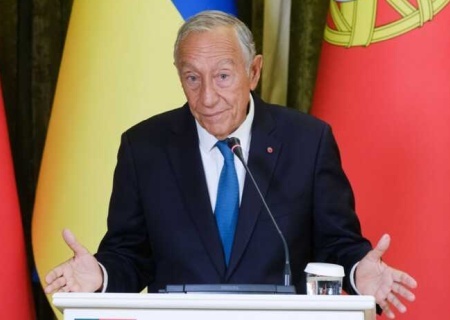    Президент Португалии назвал Трампа "советским и российским агентом"