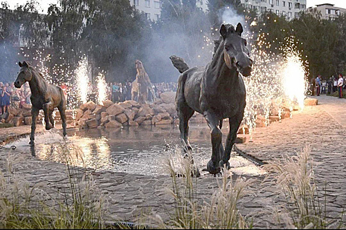    Сквер «Кони» в г. Аксае. / ФОТО из архива администрации Аксайского городского поселения Администратор