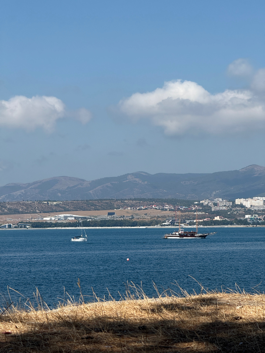 Море, горы, яхты...