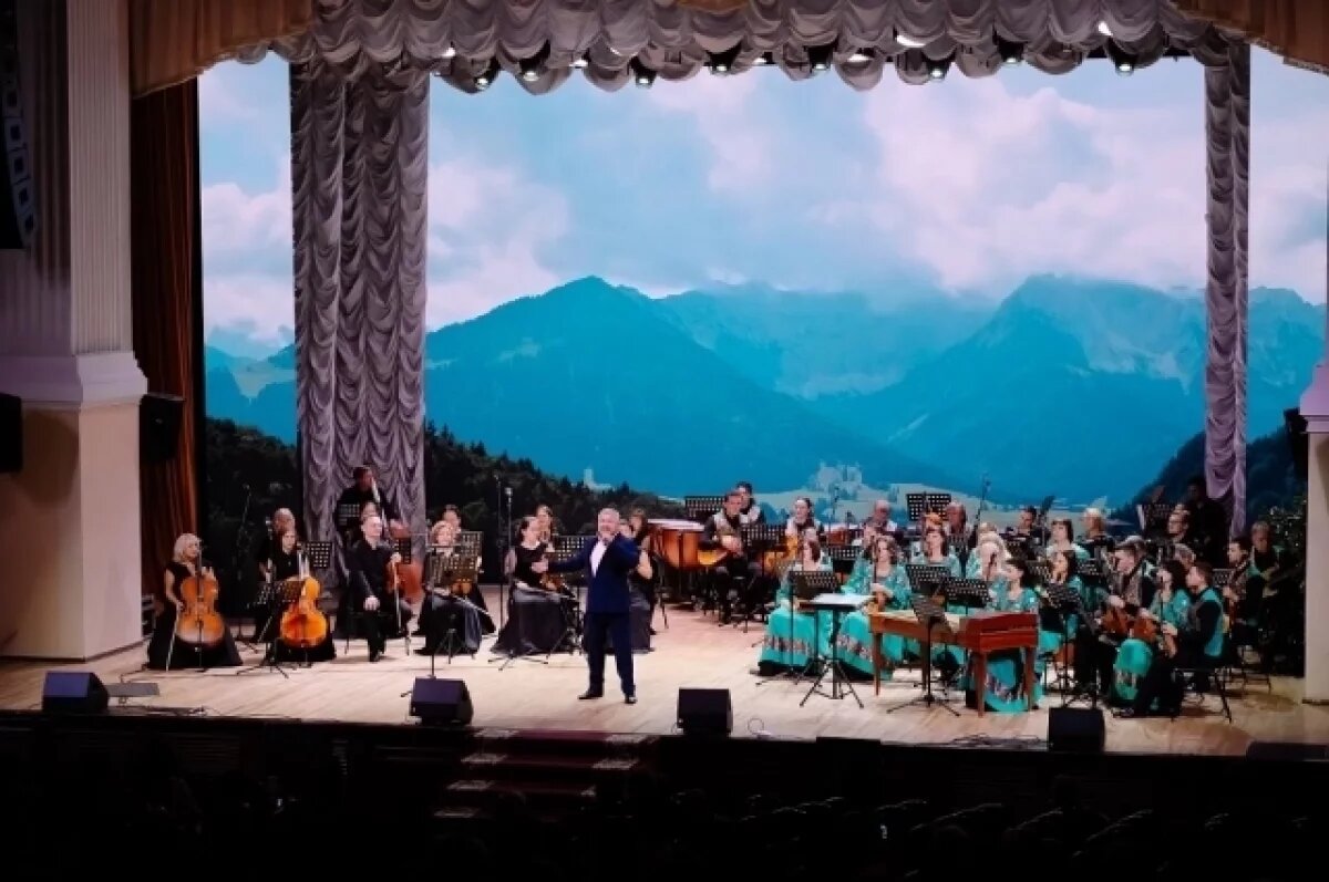    В Астрахани с успехом прошел концерт азербайджанской культуры