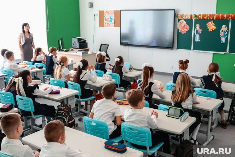 С 1 сентября учителей ждут изменения в рабочем процессе. Фото: Роман Наумов © URA.RU