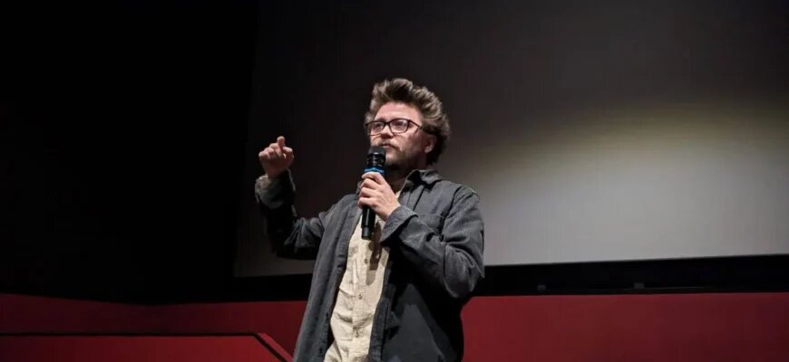 Писатель и телеведущий Николай Никулин