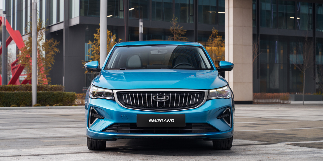 Седан Geely Emgrand стал трехкратным победителем рейтинга APEAL 2025 по версии ассоциации J.D. Power China.