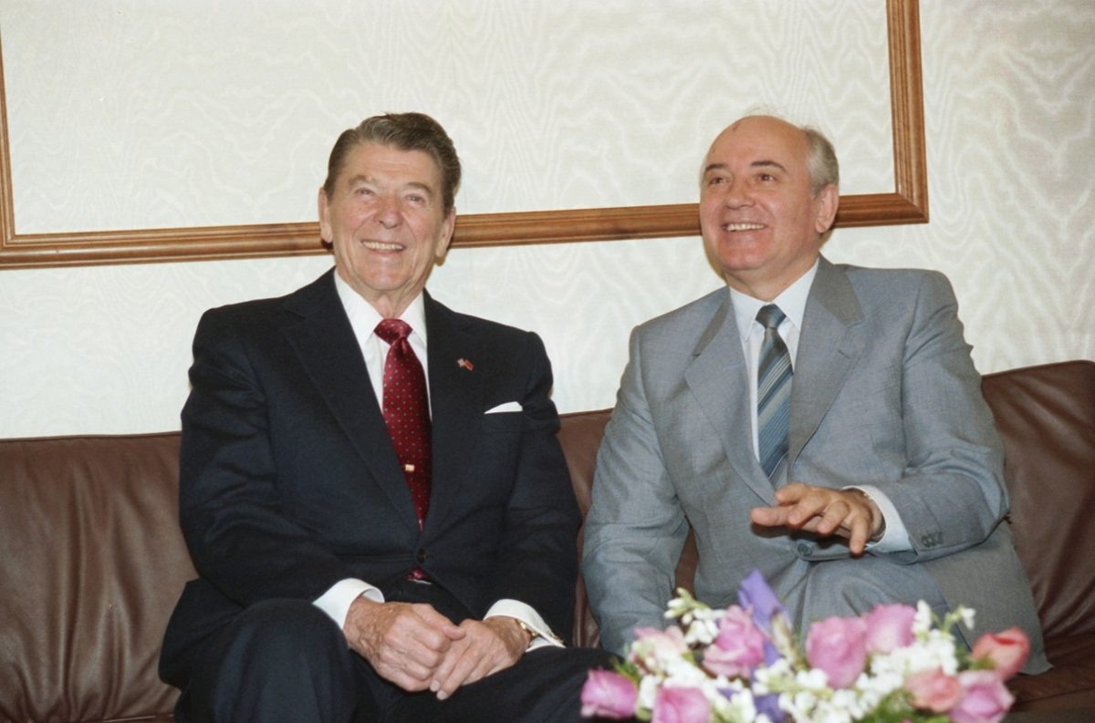    Рейган обвёл Горбачёва вокруг пальца